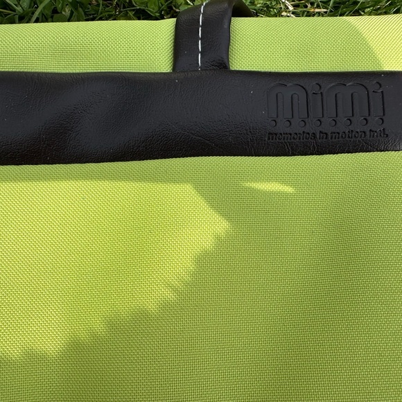 Accessories travel bag! Lime green! Great condition! Must sell - Picture 2 of 7